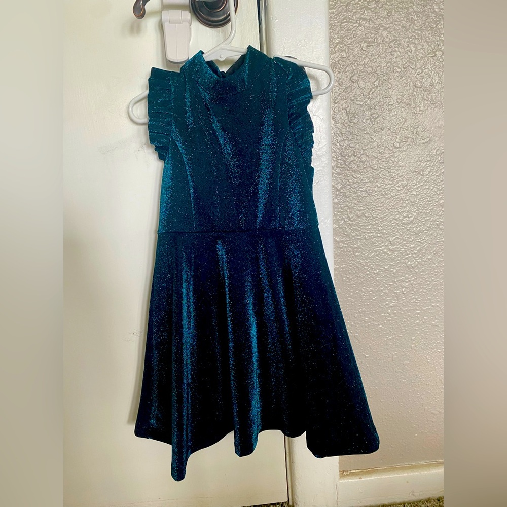 Beautiful Dress- Sparkly Teal color! Sz 4t